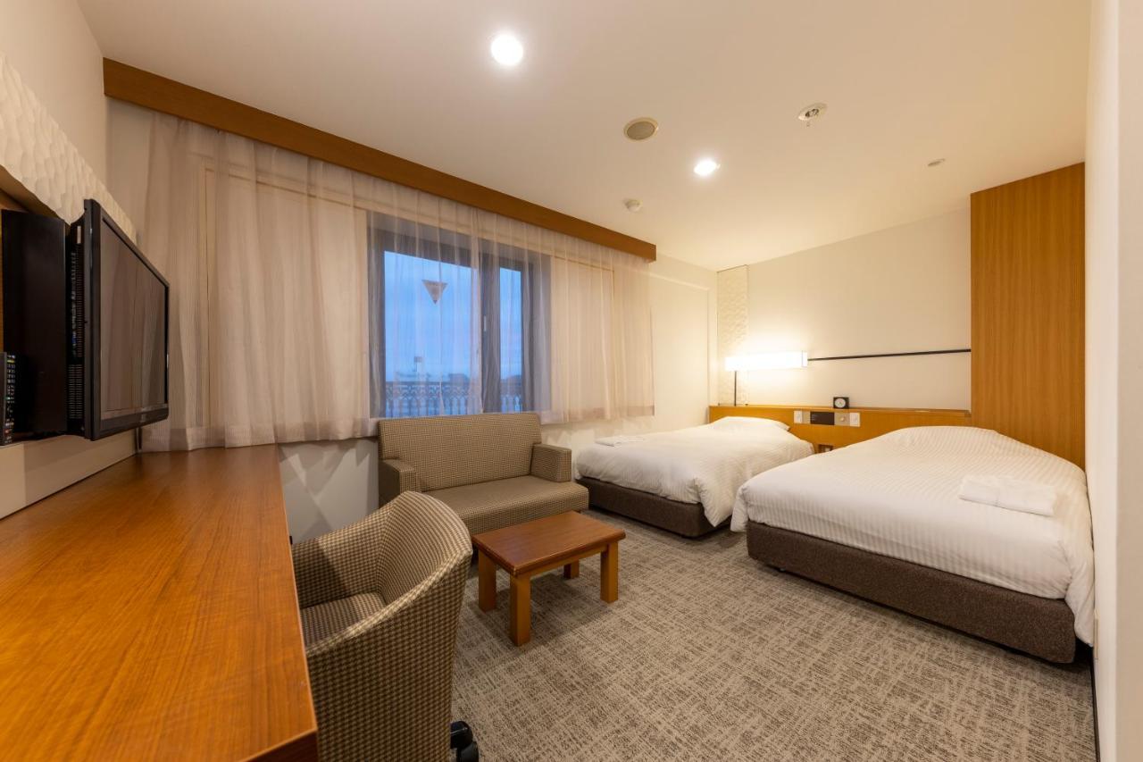 Jr Clement Inn Himeji Exteriör bild
